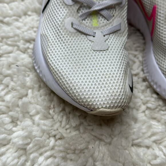 Nike Women's Renew Run Platinum Tint White Neon Size 10 Minor Wear Box Icluded - Picture 9 of 14